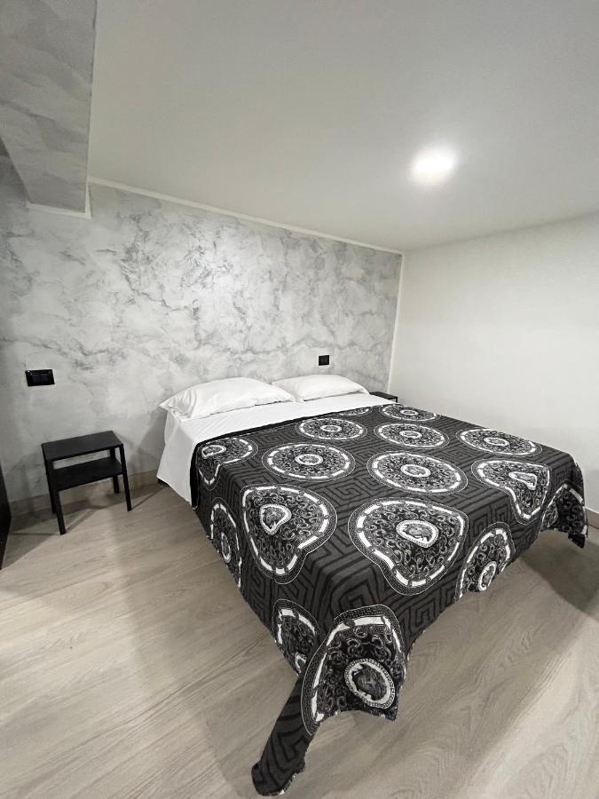 Luxury Valentino Napoli